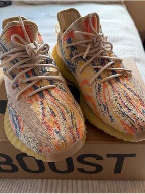 Men’s Adidas Yeezy Boost 350 V2- Size 10